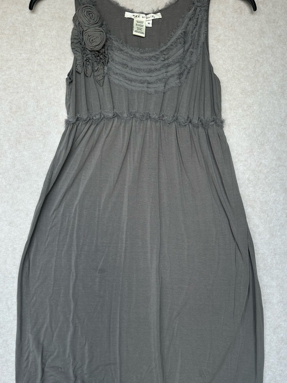 Max Studio Women’s Dress Size M Gray Sleeveless Rosette Detail Dress